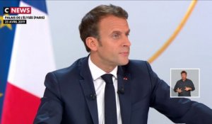 Fermeture de 400 écoles : Emmanuel Macron a-t-il rompu son engagement ?