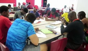 Les étudiants africains en pleine révision pour le rattrapage du bac à Plainfaing