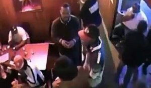Le videur d’un bar intervient parfaitement contre un homme qui veut entrer avec un pistolet