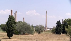 LyondellBasell Berre. Effondrement d'une cheminée