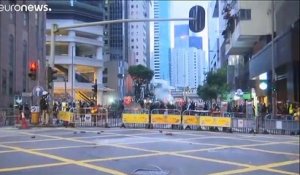 Hong Kong : des heurts entre manifestants et policiers