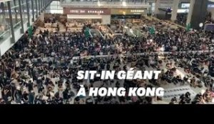 À Hong Kong, un sit-in géant paralyse l'aéroport