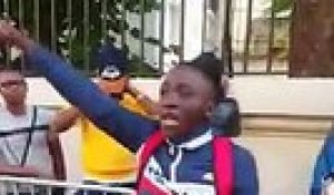 Des manifestants protestent devant l'ambassade Guinée en France