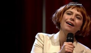 Jessie Buckley interprète Glasgow en live- BAFTAs 2020