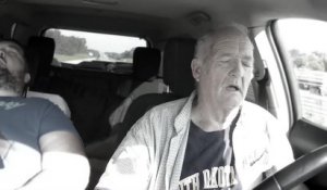 Un papy s'endort au volant alors qu'il est sur l'autoroute