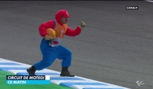 Insolite : Mario commissaire de course en moto !