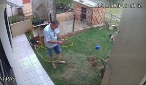 La Methode Radicale Pour Calmer Une Petite Racaille Dans Le Train Ahaha Sur Orange Videos