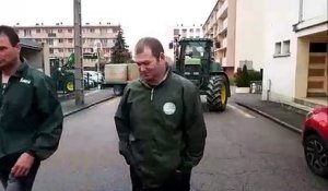 Les agriculteurs manifestent devant la préfecture de Haute-Saône