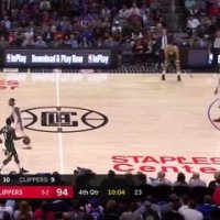 Eric Bledsoe fait sa remise en jeu tout seul...