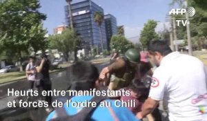 Chili: heurts entre manifestants et police à proximité de la résidence de Pinera