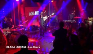 Clara Luciani - Les fleurs (Live) - Le Grand Studio RTL