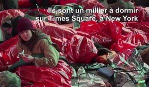 New York : des personnes dorment dehors en soutien aux SDF