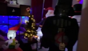 La déco de noel de cette maison fait flipper !