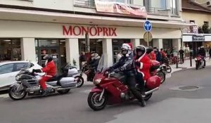 Les pères Noël motards défilent à Vesoul