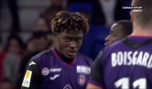 Manu Koné réduit le score pour Toulouse