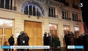 Réforme des retraites : Emmanuel Macron interpellé par des manifestants devant un théâtre