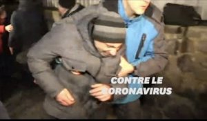 Coronavirus: un village ukrainien se révolte pour ne pas accueillir des personnes évacuées de Chine