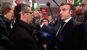 Emmanuel Macron juge "impossible" de revaloriser dès aujourd'hui les pensions de retraites des agriculteurs