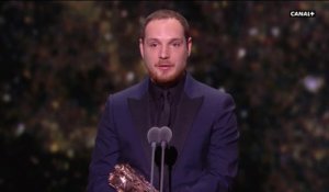 Alexis Manenti reçoit le César du Meilleur espoir masculin pour Les Misérables - César 2020