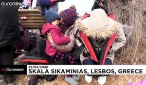 Des centaines de migrants à la frontière entre la Grèce et la Turquie