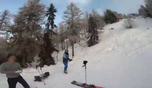 Ce skieur se fait frôler par un drone en pleine descente