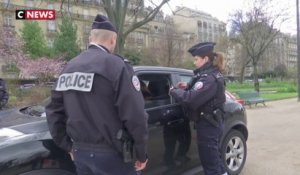 Les policiers traquent les fraudeurs à la carte de stationnement handicapé