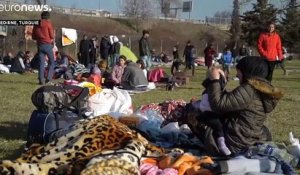 Le désespoir des migrants pris en étau entre la Turquie et la Grèce
