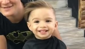 Ce petit garçon va chez un coiffeur turc et le résultat est trop mignon