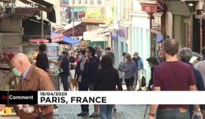 Certains Parisiens font leur marché comme un dimanche ordinaire