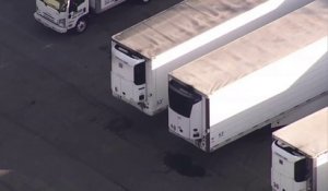 Coronavirus: à New York, des camions frigorifiques utilisés pour stocker des corps