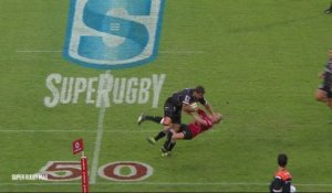 Le tampon monumental de Willem Alberts sur Mark Richards - SuperRugby