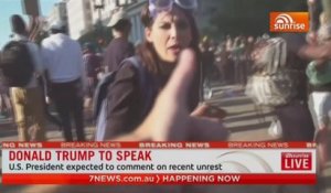 Deux journalistes australiens pris à partie en plein direct par des policiers lors d'une manifestation près de la Maison Blanche