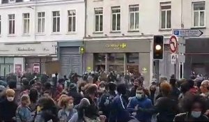 Les images des violences hier soir à Lille après la manifestation interdite contre "les violences policières" qui a réuni des milliers de personnes