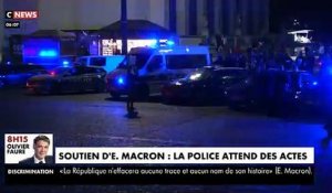 Plusieurs centaines de policiers se sont rassemblés, par surprise,  hier soir à Paris sur l'esplanade du Trocadéro quelques heures après l'allocution d'Emmanuel Macron