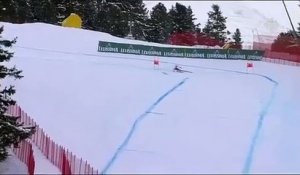 Sport : Descente à ski... sur un seul ski