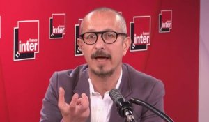 Nicolas Offenstadt cite l'exemple d’une œuvre antifasciste installée à Hambourg face à un monument nazi : "Moi ce qui me paraît toujours intéressant, c’est de faire travailler l’Histoire"