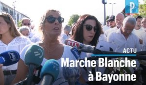 Chauffeur de bus agressé à Bayonne : « Je suis furieuse », déclare sa femme lors de la marche blanche