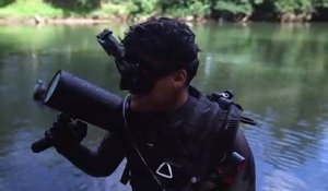 Un plongeur découvre une bombe dans une rivière.