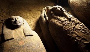 13 sarcophages vieux de 2500 ans et parfaitement conservés ont été découverts en Égypte