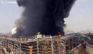 Le port de Beyrouth s'enflamme de nouveau, les Libanais sont catastrophés et lassés