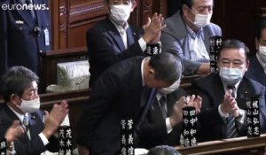 Le nouveau Premier ministre Yoshihide Suga élu par le parlement japonais