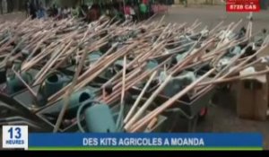 RTG / Remise de kits agricoles aux agriculteurs à Moanda
