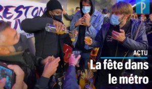 « Liberté pour les bistrots » : à Paris, des gérants de bars font la fête dans le métro