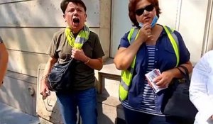 Une femme Gilet Jaune en a gros contre le Président Emmanuel Macron