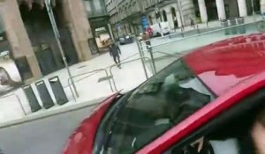 Une voiture de police provoque un accident (Budapest)
