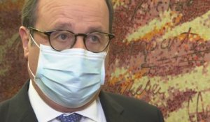 Attaque au couteau à Nice: "Nous devons vivre avec la peur et la vaincre" pour François Hollande