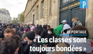 A Paris, des lycées bloqués pour obtenir des mesures sanitaires plus strictes