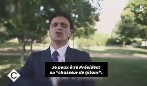 En quittant la Mairie de Barcelone pour revenir en France, Manuel Valls devient la risée de l'Espagne avec des parodies à la télé