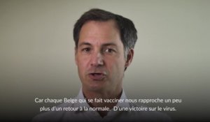 La moitié des adultes belges ont reçu leur première dose de vaccin (Alexander De Croo)