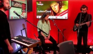 Julien Doré interprète "Le Lac" en live dans #LeDriveRTL2 (09/11/20)